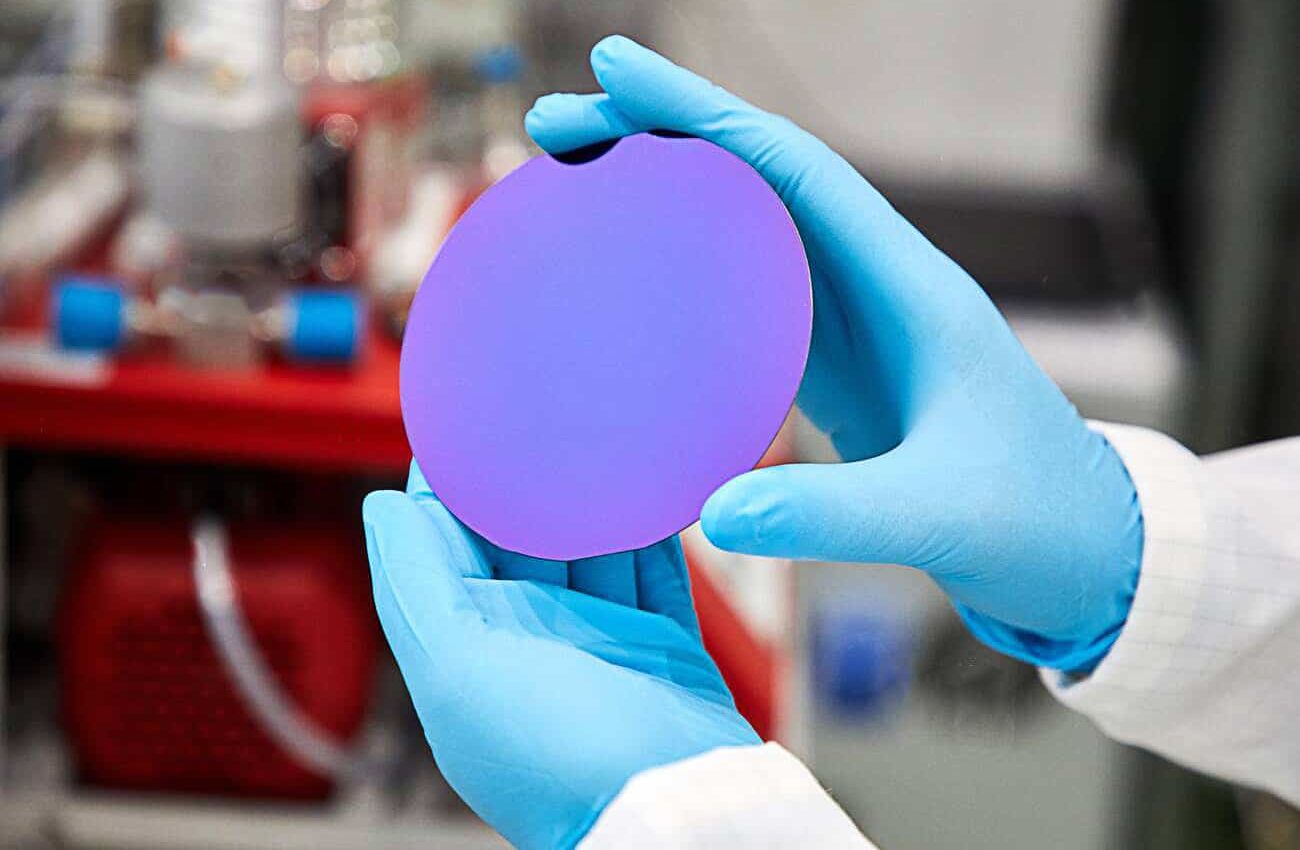 silicon-wafer-synthesis-laboratory-nano-science-research-center-donostia-san-sebastian-gipuzkoa-basque-country-spain-europe-RKD3M7.jpg silicon-wafer-synthesis-laboratory-nano-science-research-center-donostia-san-sebastian-gipuzkoa-basque-country-spain-europe-RKD3M7.jpg